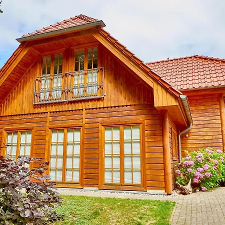 Strandschloesschen Sellin - Haushaelfte 1 Exterior photo