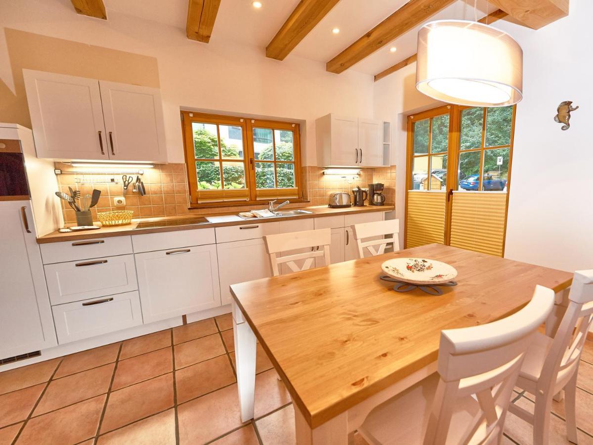 Holiday home Strandschloesschen - Haushaelfte 1 Sellin (Rugen)