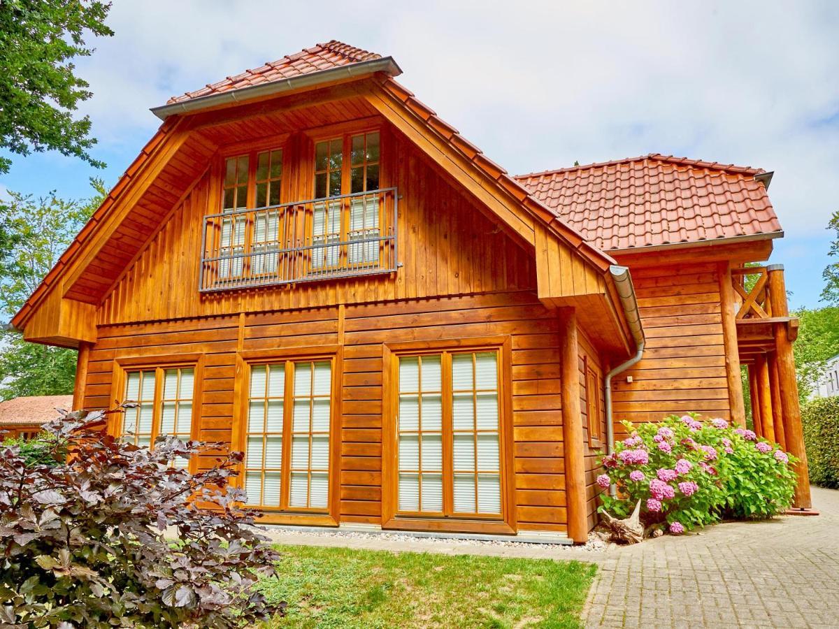 Holiday home Strandschloesschen - Haushaelfte 1