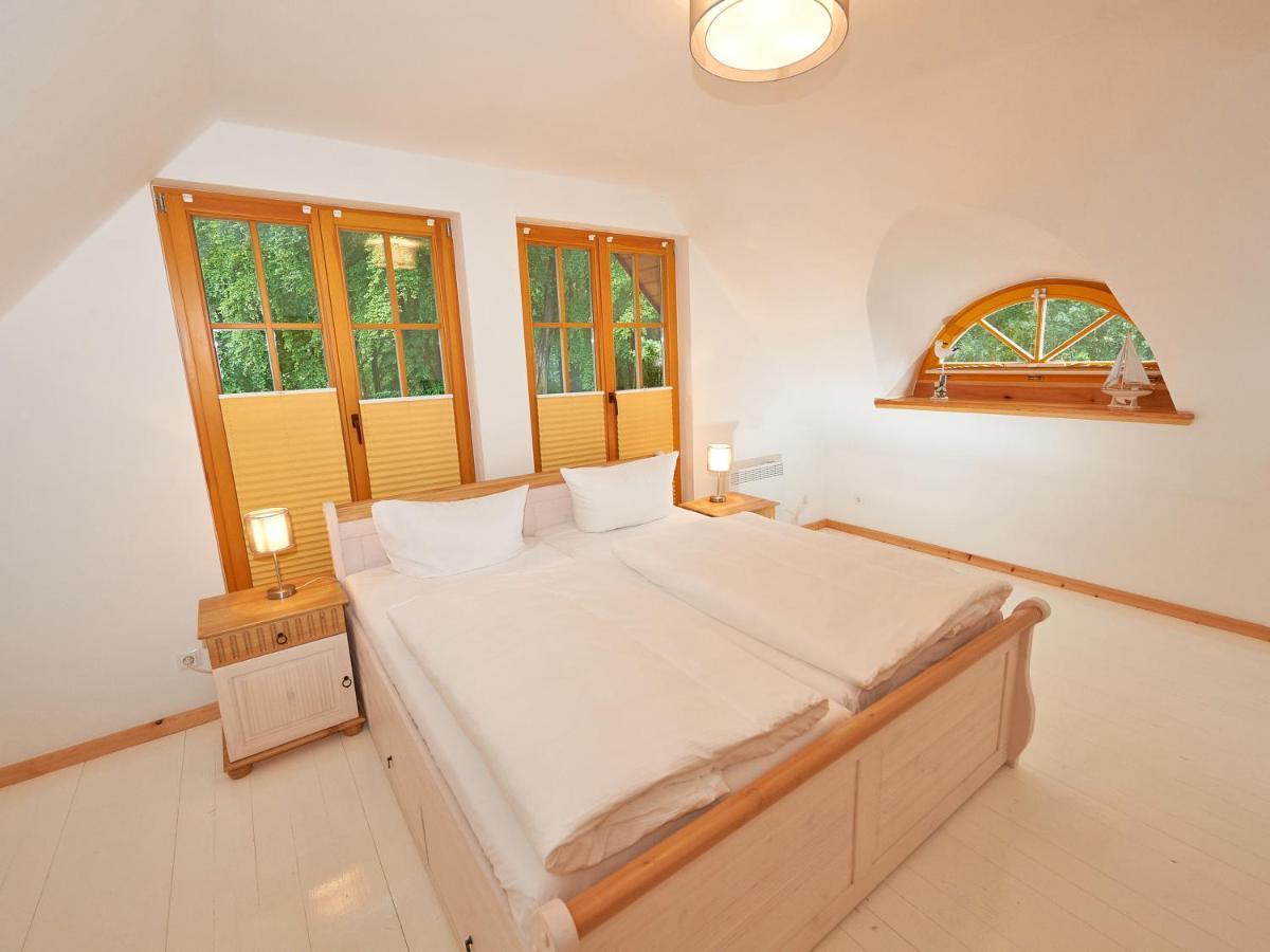Holiday home Strandschloesschen - Haushaelfte 1 *