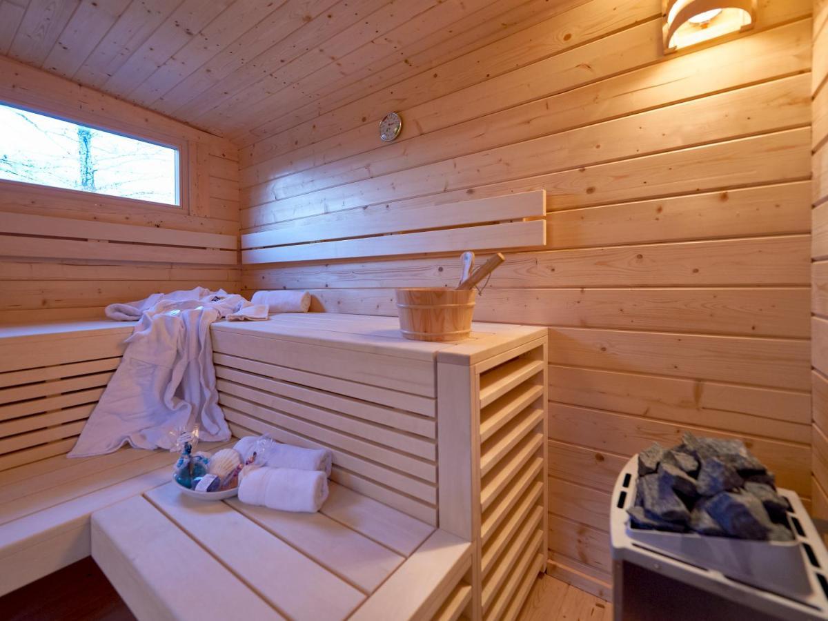 Strandschloesschen - Haushaelfte 1 Holiday home Sellin (Rugen)