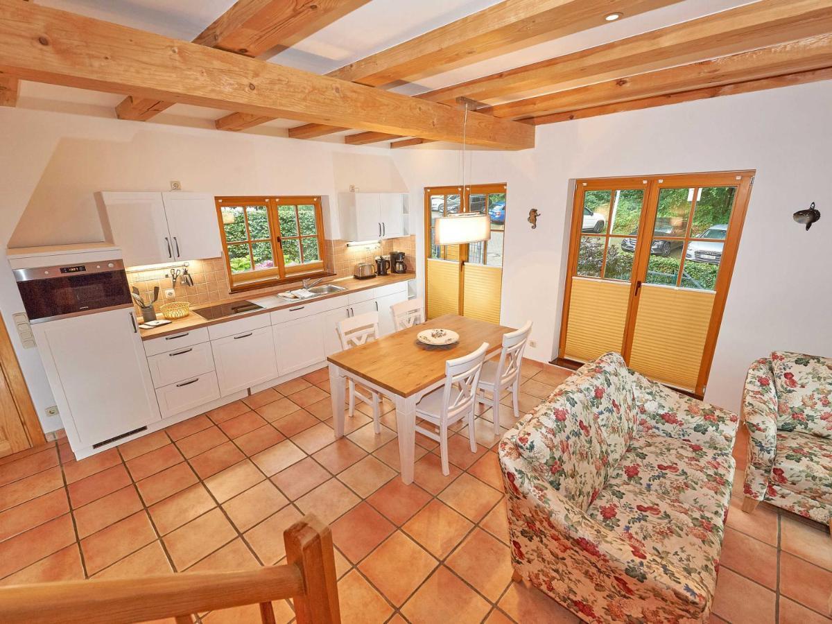 Holiday home Strandschloesschen - Haushaelfte 1 *